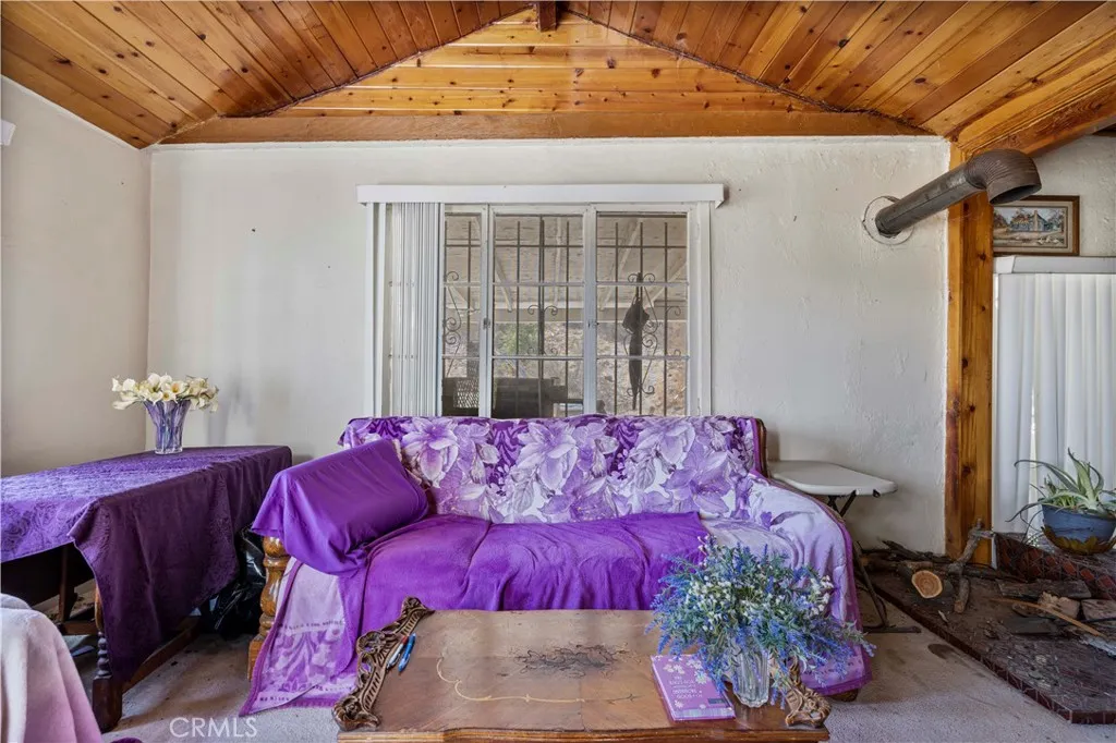 29027 Val Verde Road, Val Verde, California 91384 home-pic-5